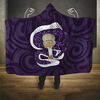 Purple New Zealand Eel Hooded Blanket Aotearoa Maori Tuna With Kotiate Weapon LT14 - Polynesian Pride