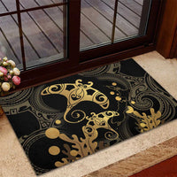 Black And Gold Aotearoa Whai Rubber Doormat NZ Stingrays Maori Curves Style LT14 - Polynesian Pride