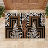New Zealand Rubber Doormat Maori Maripi Knife With Poutama Art LT14 Brown - Polynesian Pride