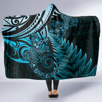 New Zealand Lizard Hooded Blanket Silver Fern Aotearoa Maori Blue Version
