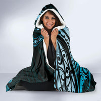 New Zealand Lizard Hooded Blanket Silver Fern Aotearoa Maori Blue Version