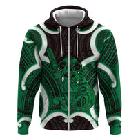 Kakariki Aotearoa Atua Tumatauenga Personalised Hoodie Maori God Of War Tiki With Taiaha LT14 Zip Hoodie Green - Polynesian Pride