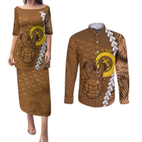 Vanuatu Coconut Crab Couples Matching Puletasi and Long Sleeve Button Shirt Ni-Van Tropical Leaves With Sand Drawing Art LT14 Brown - Polynesian Pride