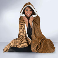 Vanuatu Coconut Crab Hooded Blanket Ni-Van Tropical Leaves With Sand Drawing Art LT14 - Polynesian Pride