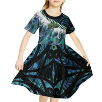 Turquoise Traditional Cloak Aotearoa Kid Short Sleeve Dress Maori Paua Shell Korowai Pattern LT14 - Polynesian Pride