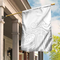 Polynesia White Sunday Garden Flag Plumeria Polynesian Tribal Grey Color - Polynesian Pride