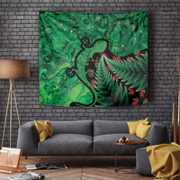 New Zealand Gecko Christmas Tapestry Meri Kirihimete Paua Shell Mix Pohutukawa