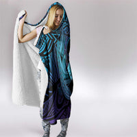 Nukuoro Atoll Hooded Blanket Polynesian Shark Tattoo Purple Gradient Vibes LT14 - Polynesian Pride