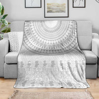 Niue White Sunday Blanket Tapu Fanau Ia Puakenikeni Hiapo Pattern - Polynesian Pride