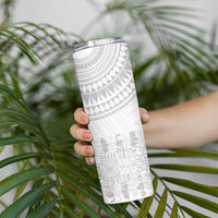 Niue White Sunday Skinny Tumbler Tapu Fanau Ia Puakenikeni Hiapo Pattern - Polynesian Pride
