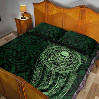 New Zealand Skull Darts Quilt Bed Set Aotearoa Maori Chest Tattoo Stylized Green - Polynesian Pride