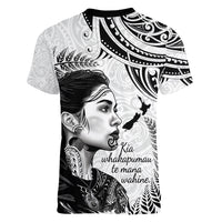 New Zealand Women's Day Women V Neck T Shirt Aotearoa Kia Whakapumau Te Mana Wahine LT14 - Polynesian Pride