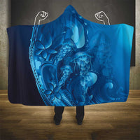 Blue Gradient Polynesia Jellyfish Hooded Blanket Plumeria Polynesian Tattoo Glowing Vibes LT14 - Polynesian Pride