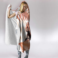 Red New Zealand Tuatara Hooded Blanket Aotearoa Sphenodon Punctatus Silver Fern LT14 - Polynesian Pride