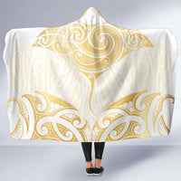 Gold White New Zealand Manta Ray Hooded Blanket Aotearoa Maori Haehae - Polynesian Pride