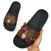 New Zealand Taiaha Slide Sandals Maori Weapon Silver Fern Maori Pattern