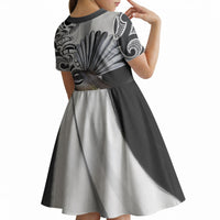 New Zealand Fantail Bird Kid Short Sleeve Dress Maori Piwakawaka Kowhai Maori Pattern LT22 - Polynesian Pride