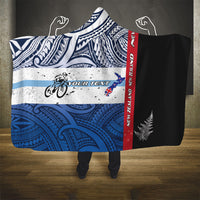 Personalised Cycling New Zealand Hooded Blanket Aotearoa Map Fern Maori Pattern LT22 - Polynesian Pride