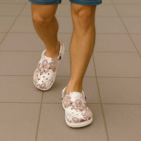 Mocha Mousse Aloha Hawaii Clogs Shoes Monstera Hibiscus Plumeria Seamless Vibes - Polynesian Pride