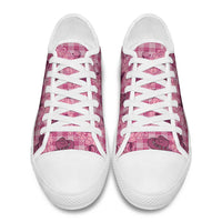 Pink Palaka Hawaii Cowboy Low Top Shoes Puakenikeni Lei Paniolo Papale Seamless Vibes - Polynesian Pride