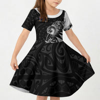 Personalized New Zealand Kiwi Bird Kid Short Sleeve Dress Grunge Maori Tribal Pattern Silver Fern TS04 KID Black White - Polynesian Pride