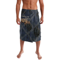 New Zealand She’ll Be Right Lavalava NZ Slang No. 8 Wire Map Pattern TS04 Navy Slate - Polynesian Pride