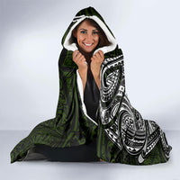 Pohnpei Federated States Of Micronesia Hooded Blanket Polynesian Tribal Heritage Art With Kaselehlie State Seal