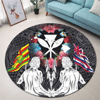 Hawaii Map Kanaka Two Men Holding Flag Round Carpet - AH - Polynesian Pride