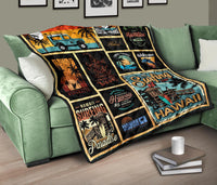 Hawaii Culture Vintage Premium Quilt Black - Polynesian Pride