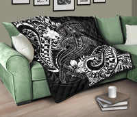 Papua New Guinea Premium Quilt - White Shark Polynesian Tattoo - Polynesian Pride