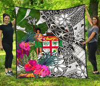 Fiji Premium Quilt White - Turtle Plumeria Banana Leaf Crest - Polynesian Pride