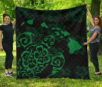 Turtle Hibiscus Map Green Premium Quilt Green - Polynesian Pride
