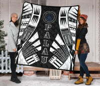 Palau Premium Quilt - Palau Seal Polynesian White Tattoo - Polynesian Pride