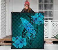Hawaii Whale Swim Poly Turquoise Premium Quilt - Polynesian Pride