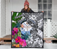 Marshall Islands Premium Quilt White - Turtle Plumeria Banana Leaf Crest - Polynesian Pride