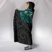 Aotearoa Maori Hooded Blanket Silver Fern Koru Vibes - Polynesian Pride