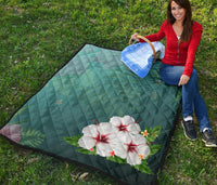 White Hibiscus Premium Quilt - Polynesian Pride