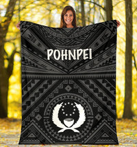Pohnpei Premium Blanket - Pohnpei Seal With Polynesian Tattoo Style ( Black) - Polynesian Pride