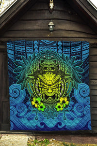 Hawaii Polynesian Premium Quilt - Hawaiian Green Yellow Tiki Face (Blue) - Polynesian Pride