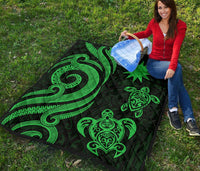 Nauru Premium Quilt - Green Tentacle Turtle - Polynesian Pride