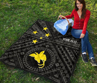 Papua New Guinea Personalised Premium Quilt - Flag With Polynesian Patterns (Black) - Polynesian Pride
