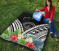 Palau Premium Quilt - Palau Coat of Arms & Polynesian Tropical Flowers White - Polynesian Pride