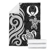 Pohnpei Micronesian Premium Blanket - White Tentacle Turtle - Polynesian Pride
