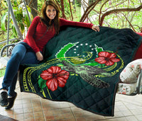 Pohnpei Polynesian Premium Quilt - Green Turtle Hibiscus - Polynesian Pride
