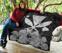 Hawaiian Kanaka Premium Quilt Hibiscus Polynesian Love Gray - Polynesian Pride
