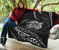 Hawaii Turtle Premium Quilt - White - Frida Style - Polynesian Pride