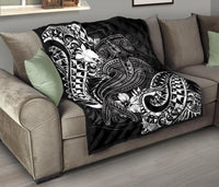 Papua New Guinea Premium Quilt - White Shark Polynesian Tattoo - Polynesian Pride