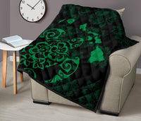 Turtle Hibiscus Map Green Premium Quilt - Polynesian Pride