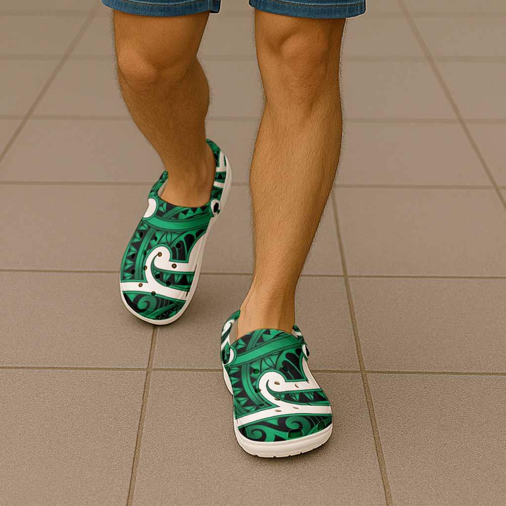 Aotearoa Maori Kowhaiwhai Clogs Shoes Kakariki Puhoro and Patiki LT9 - Polynesian Pride