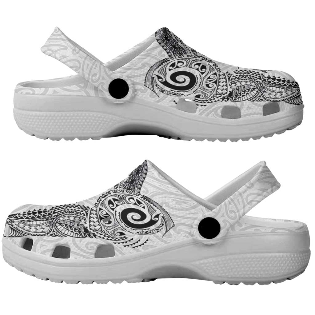 Aotearoa Maori Sea Animals Tribal Clogs Shoes Manta Ray and Shark Moko Pattern White Color LT03 - Polynesian Pride
